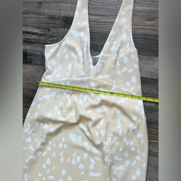 ASOS Sleeveless Print Dress w/ Front Slit / Color: Yellow & White / Size: 10 - Picture 3 of 4